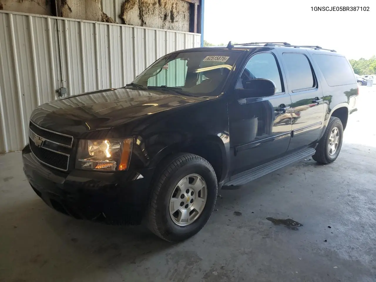2011 Chevrolet Suburban C1500 Lt VIN: 1GNSCJE05BR387102 Lot: 62515875