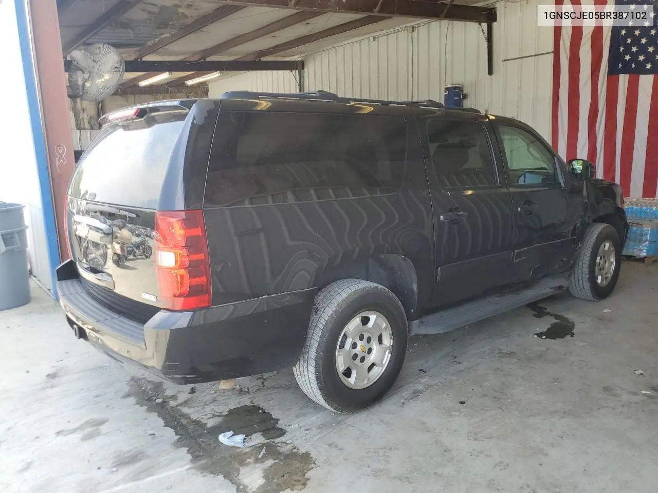 2011 Chevrolet Suburban C1500 Lt VIN: 1GNSCJE05BR387102 Lot: 62515875