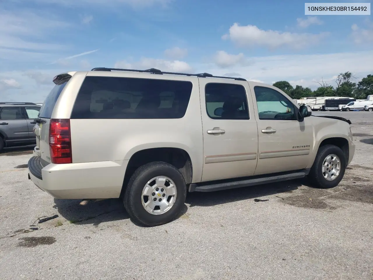 2011 Chevrolet Suburban K1500 Ls VIN: 1GNSKHE30BR154492 Lot: 62687985