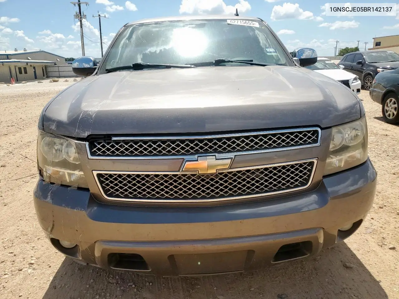 2011 Chevrolet Suburban C1500 Lt VIN: 1GNSCJE05BR142137 Lot: 62715655