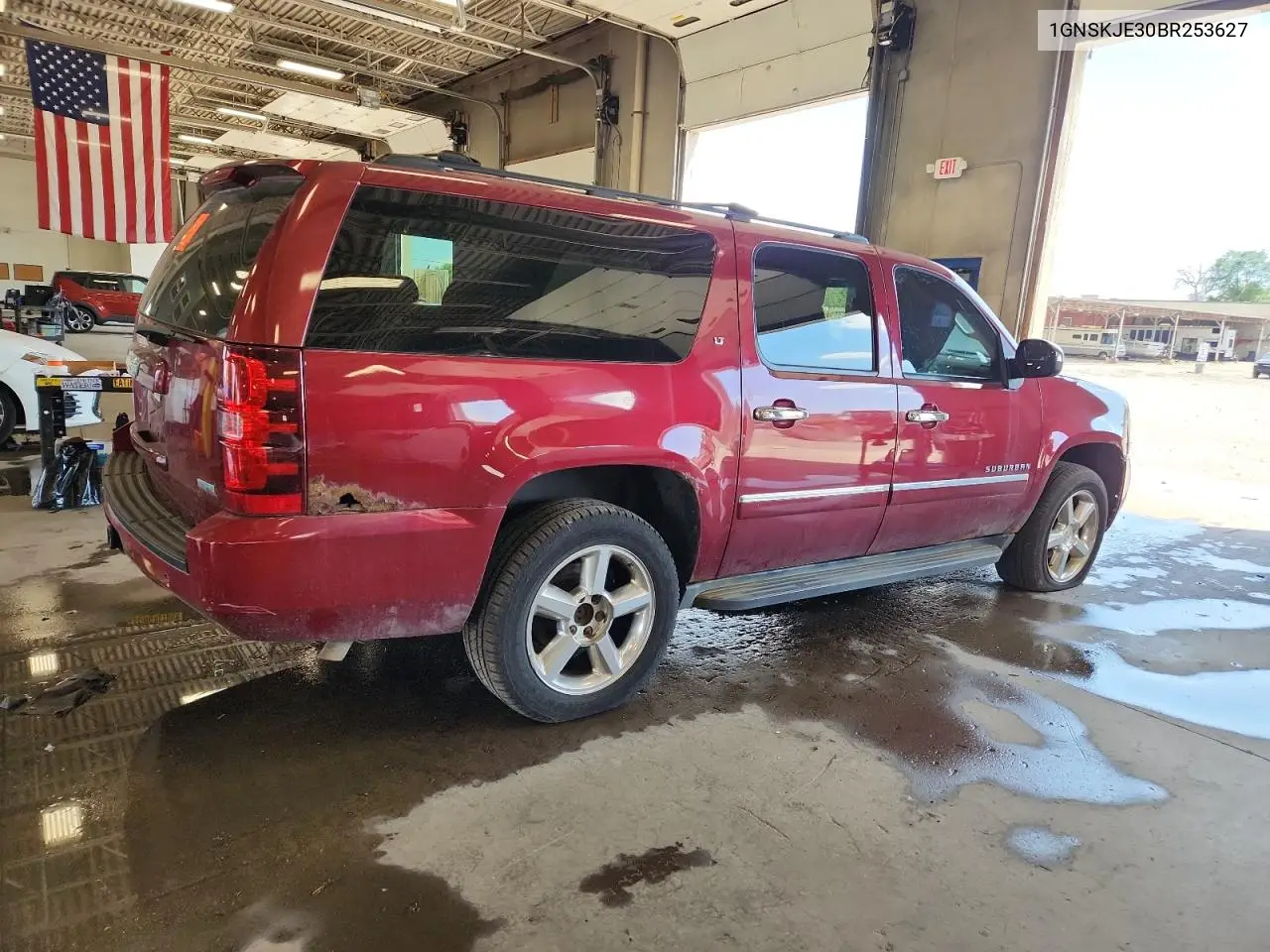 2011 Chevrolet Suburban K1500 Lt VIN: 1GNSKJE30BR253627 Lot: 63572355