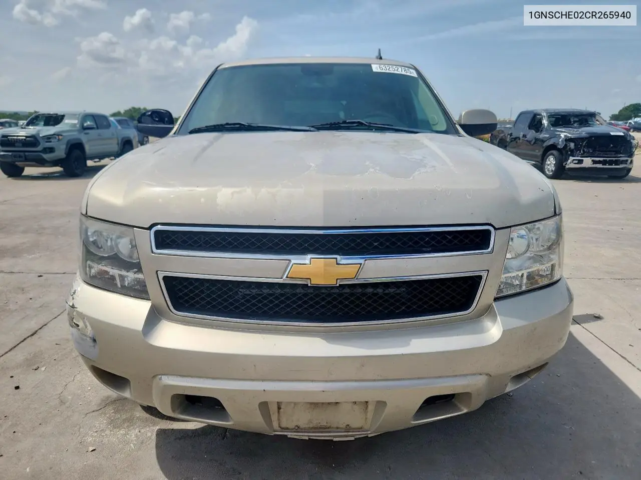 2012 Chevrolet Suburban C1500 Ls VIN: 1GNSCHE02CR265940 Lot: 63252785