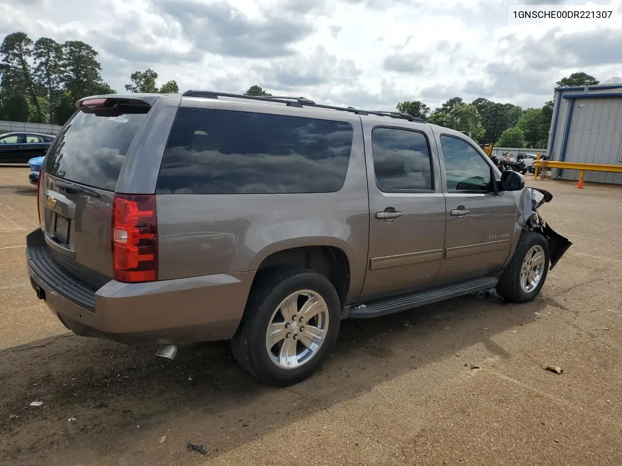 2013 Chevrolet Suburban C1500 Ls VIN: 1GNSCHE00DR221307 Lot: 54684925