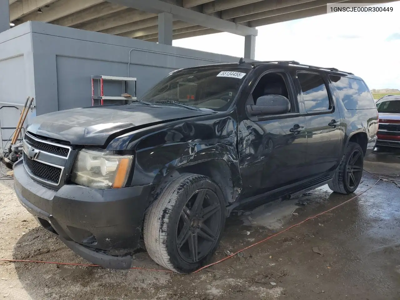2013 Chevrolet Suburban C1500 Lt VIN: 1GNSCJE00DR300449 Lot: 55134455