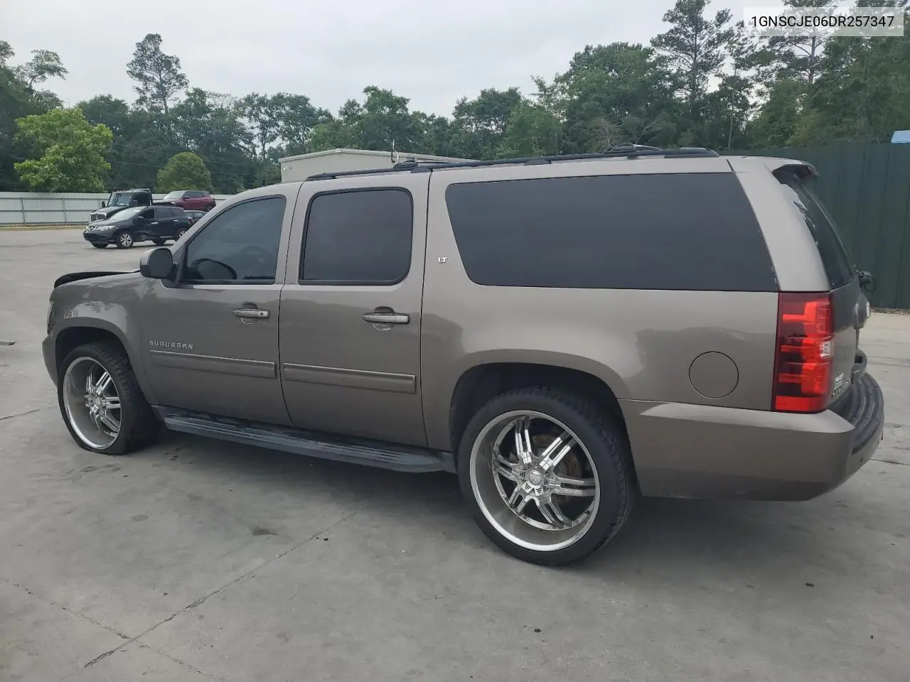 2013 Chevrolet Suburban C1500 Lt VIN: 1GNSCJE06DR257347 Lot: 56209335