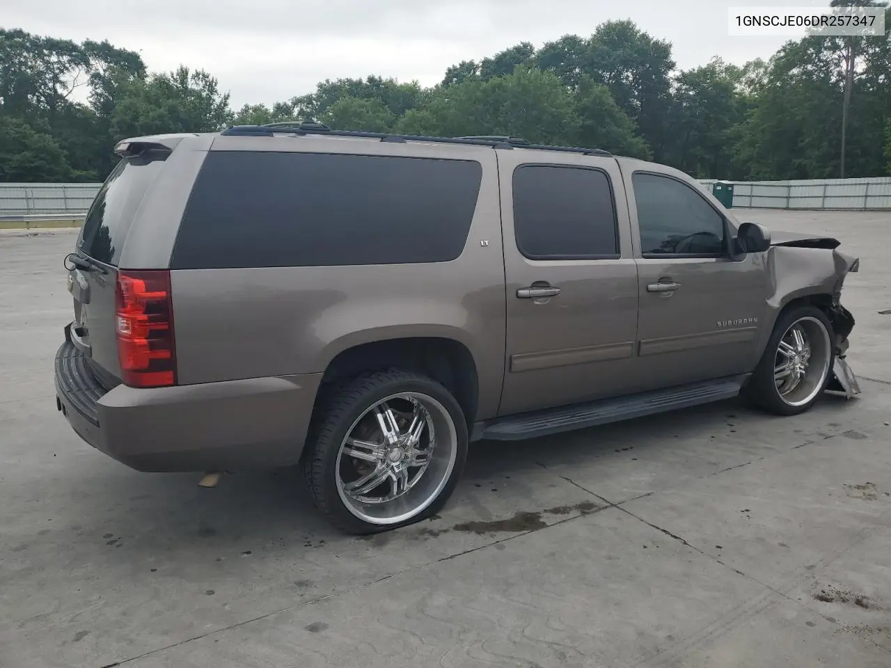 2013 Chevrolet Suburban C1500 Lt VIN: 1GNSCJE06DR257347 Lot: 56209335