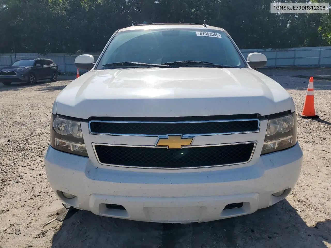 2013 Chevrolet Suburban K1500 Lt VIN: 1GNSKJE79DR312308 Lot: 61052045