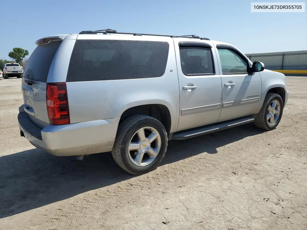 2013 Chevrolet Suburban K1500 Lt VIN: 1GNSKJE73DR355705 Lot: 63233425