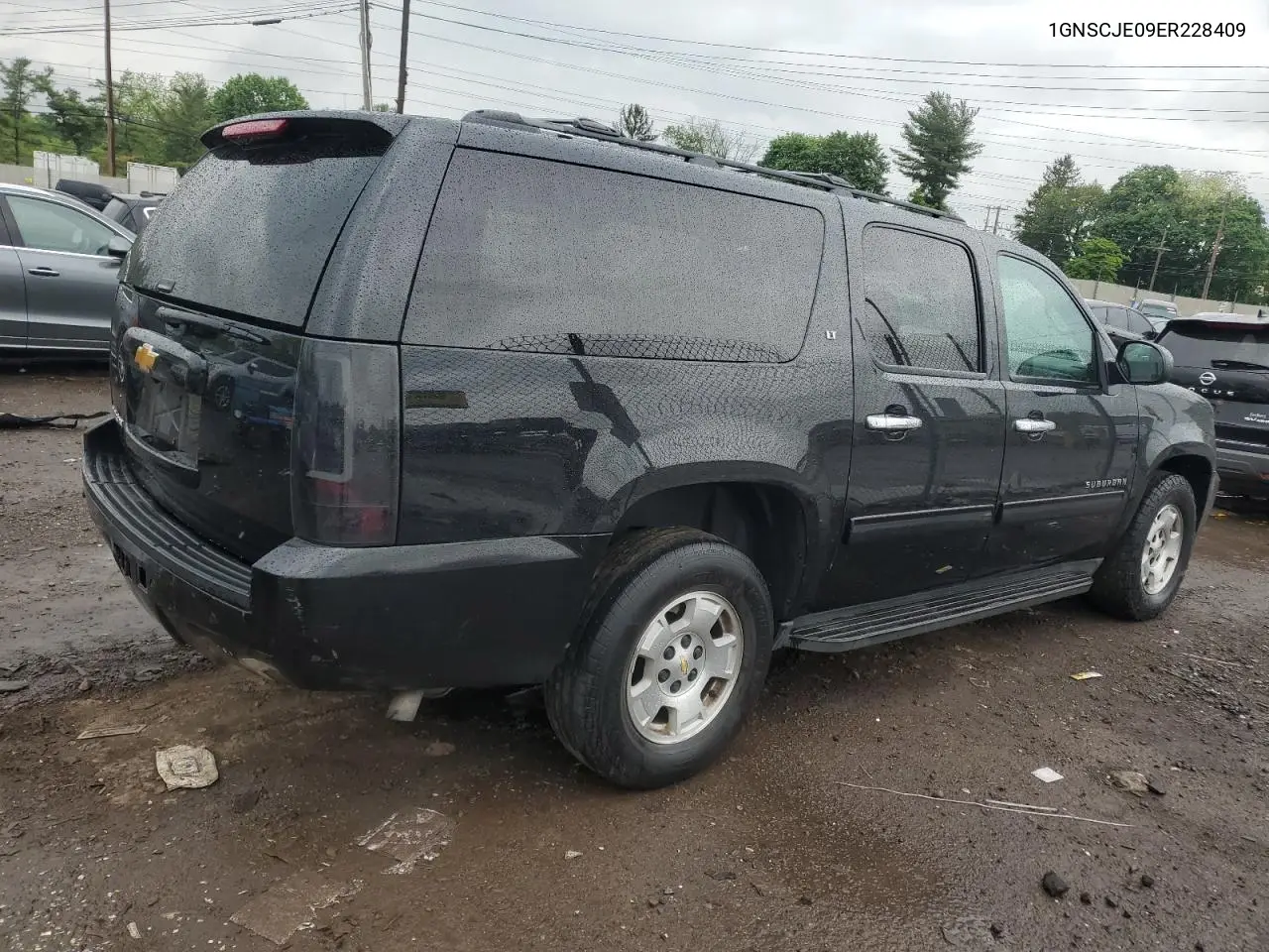 2014 Chevrolet Suburban C1500 Lt VIN: 1GNSCJE09ER228409 Lot: 55901885
