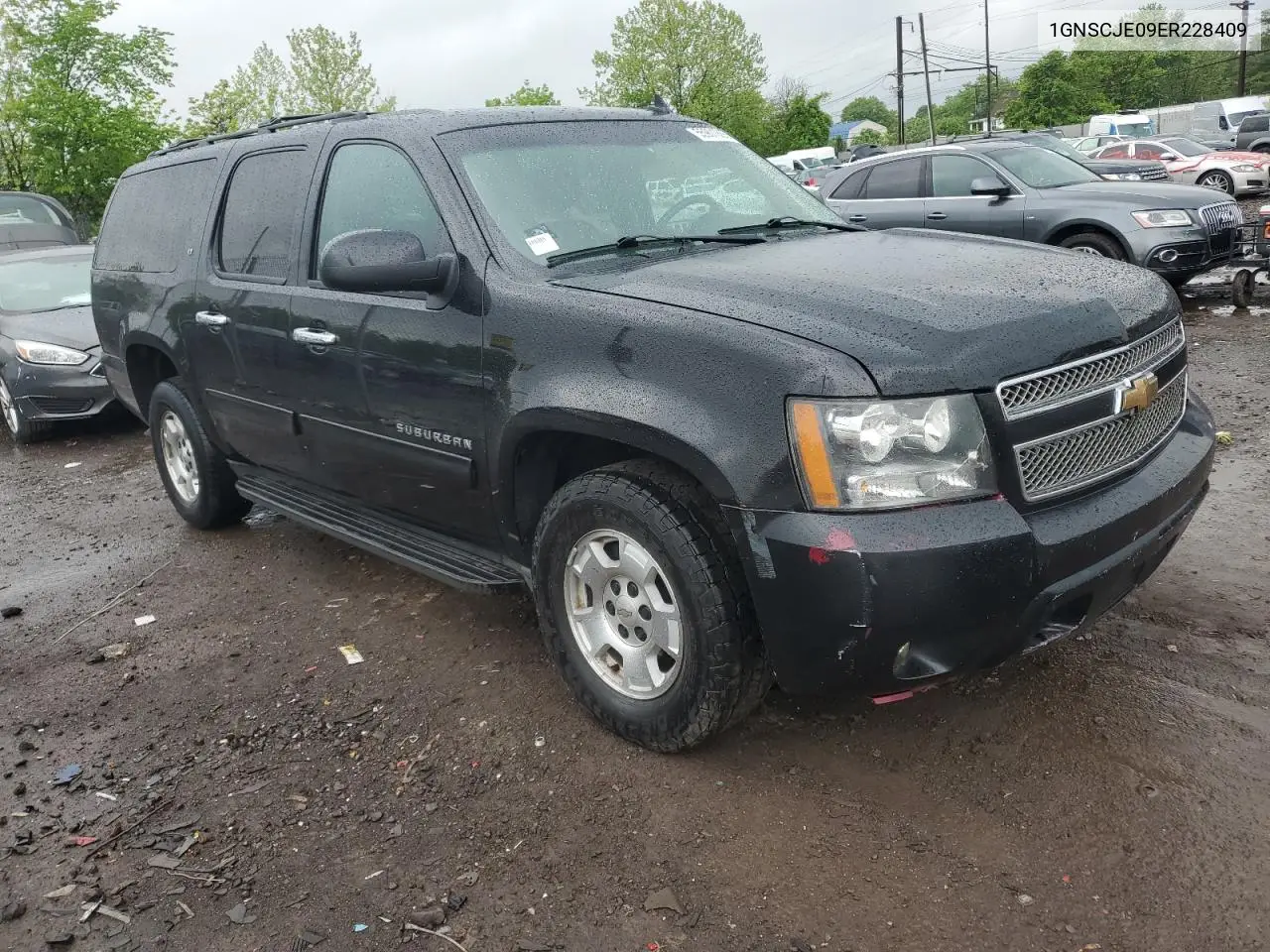2014 Chevrolet Suburban C1500 Lt VIN: 1GNSCJE09ER228409 Lot: 55901885