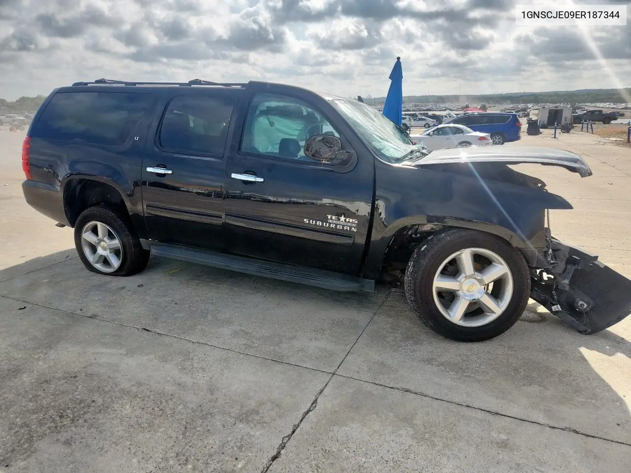 2014 Chevrolet Suburban C1500 Lt VIN: 1GNSCJE09ER187344 Lot: 61801315