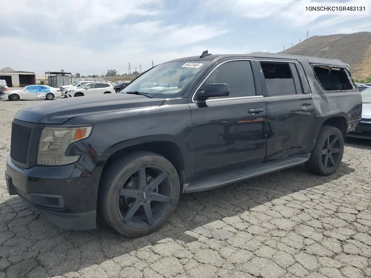 2016 Chevrolet Suburban C1500 Lt VIN: 1GNSCHKC1GR483131 Lot: 56422465