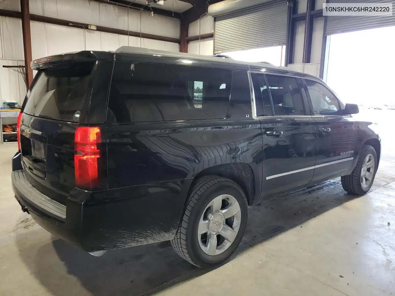 2017 Chevrolet Suburban K1500 Lt VIN: 1GNSKHKC6HR242220 Lot: 62340335