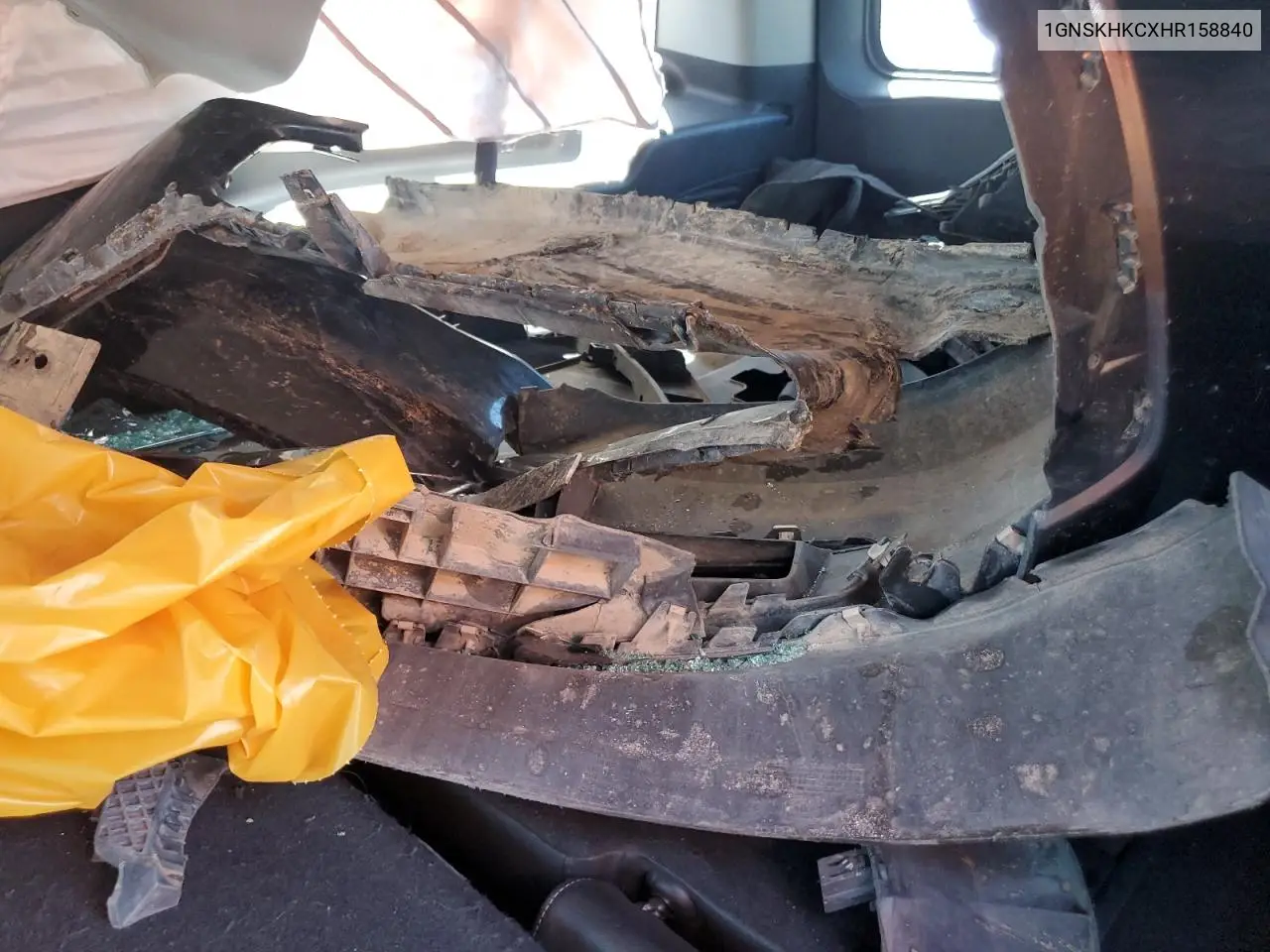 1GNSKHKCXHR158840 2017 Chevrolet Suburban K1500 Lt