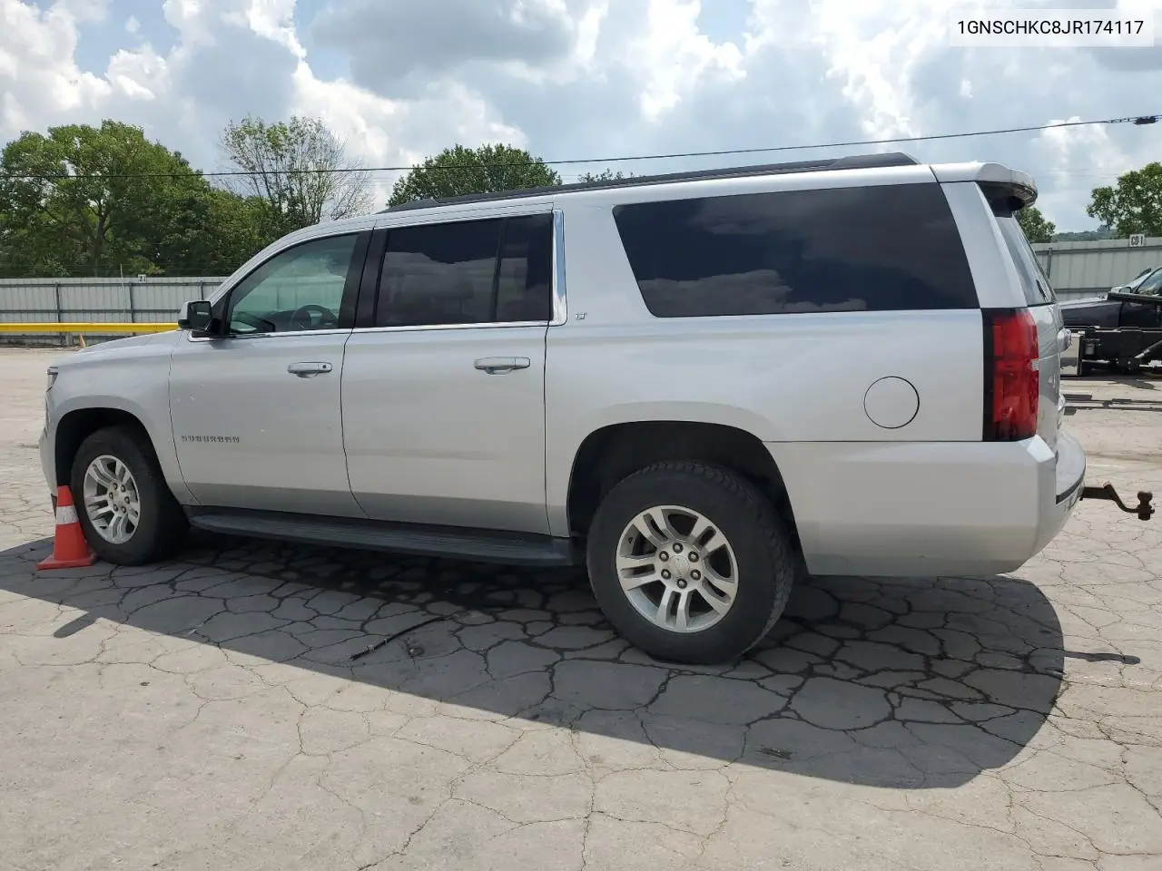2018 Chevrolet Suburban C1500 Lt VIN: 1GNSCHKC8JR174117 Lot: 62705625