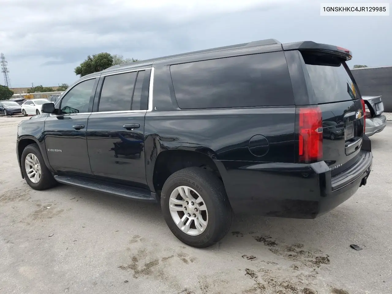 2018 Chevrolet Suburban K1500 Lt VIN: 1GNSKHKC4JR129985 Lot: 62950365