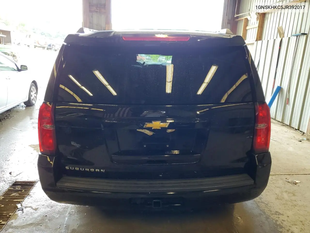 2018 Chevrolet Suburban K1500 Lt VIN: 1GNSKHKC5JR392017 Lot: 65599355