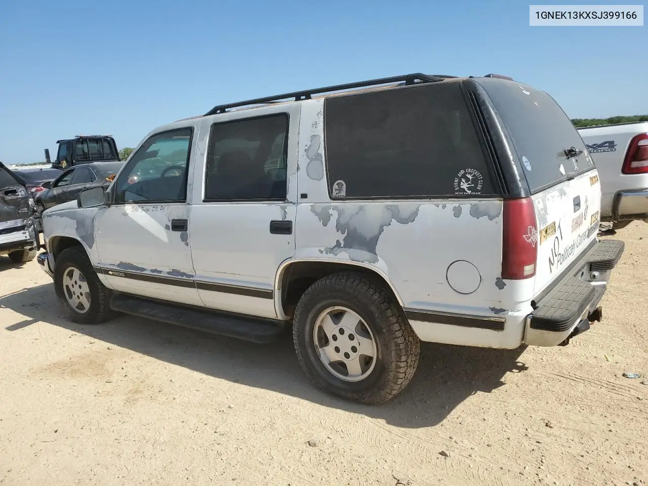 1995 Chevrolet Tahoe K1500 VIN: 1GNEK13KXSJ399166 Lot: 52648535