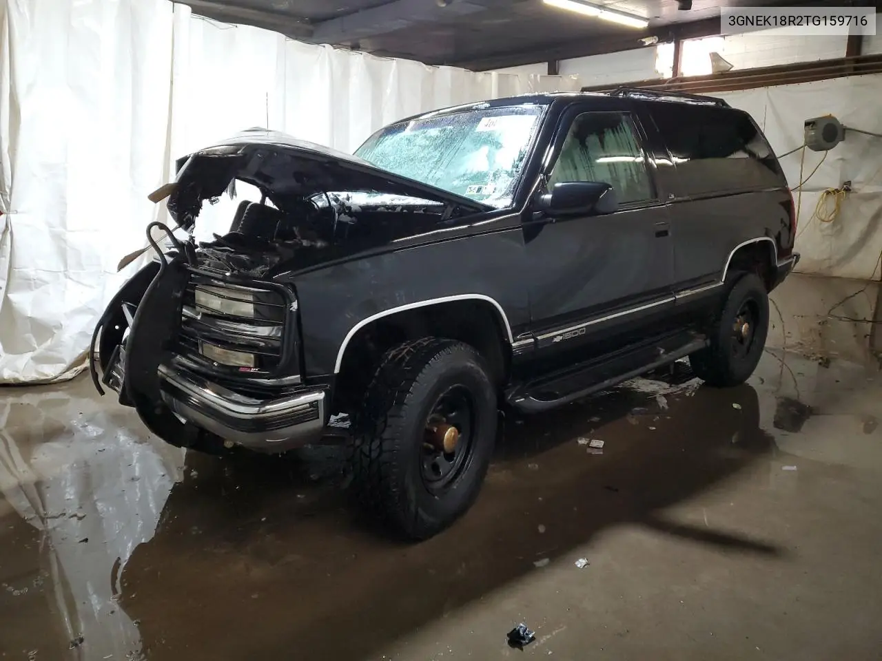 1996 Chevrolet Tahoe K1500 VIN: 3GNEK18R2TG159716 Lot: 46094405