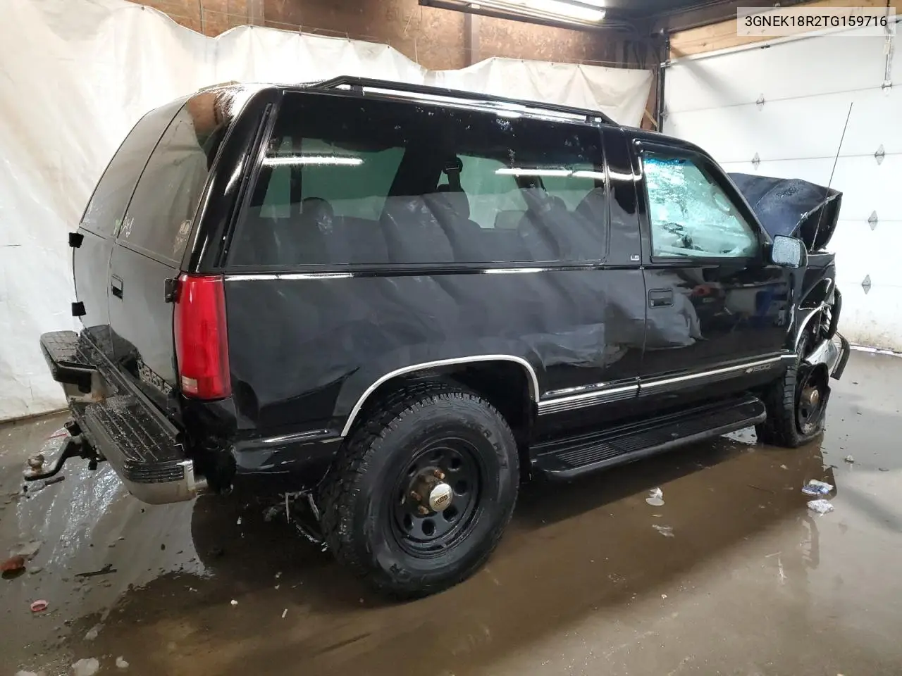 1996 Chevrolet Tahoe K1500 VIN: 3GNEK18R2TG159716 Lot: 46094405