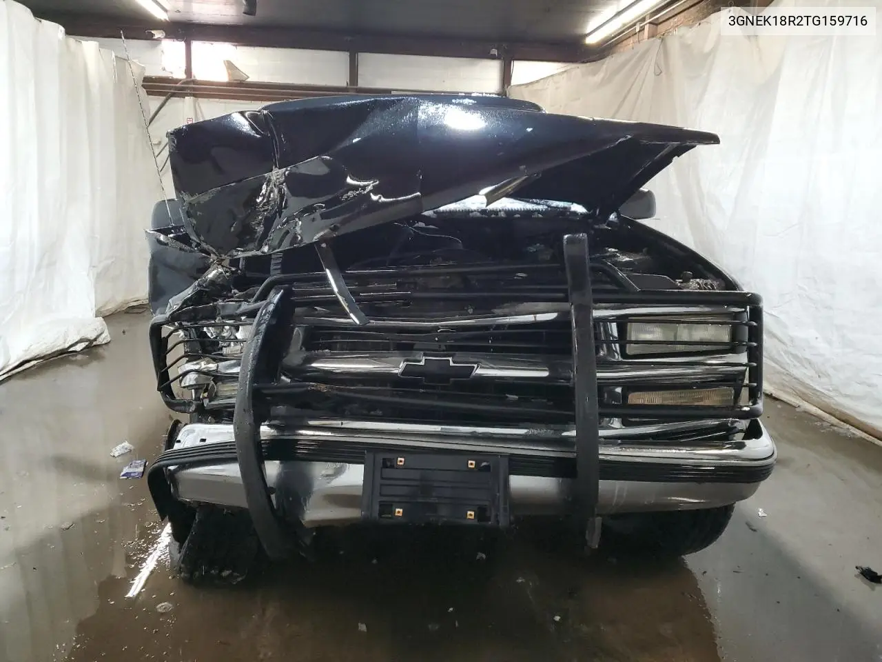 1996 Chevrolet Tahoe K1500 VIN: 3GNEK18R2TG159716 Lot: 46094405