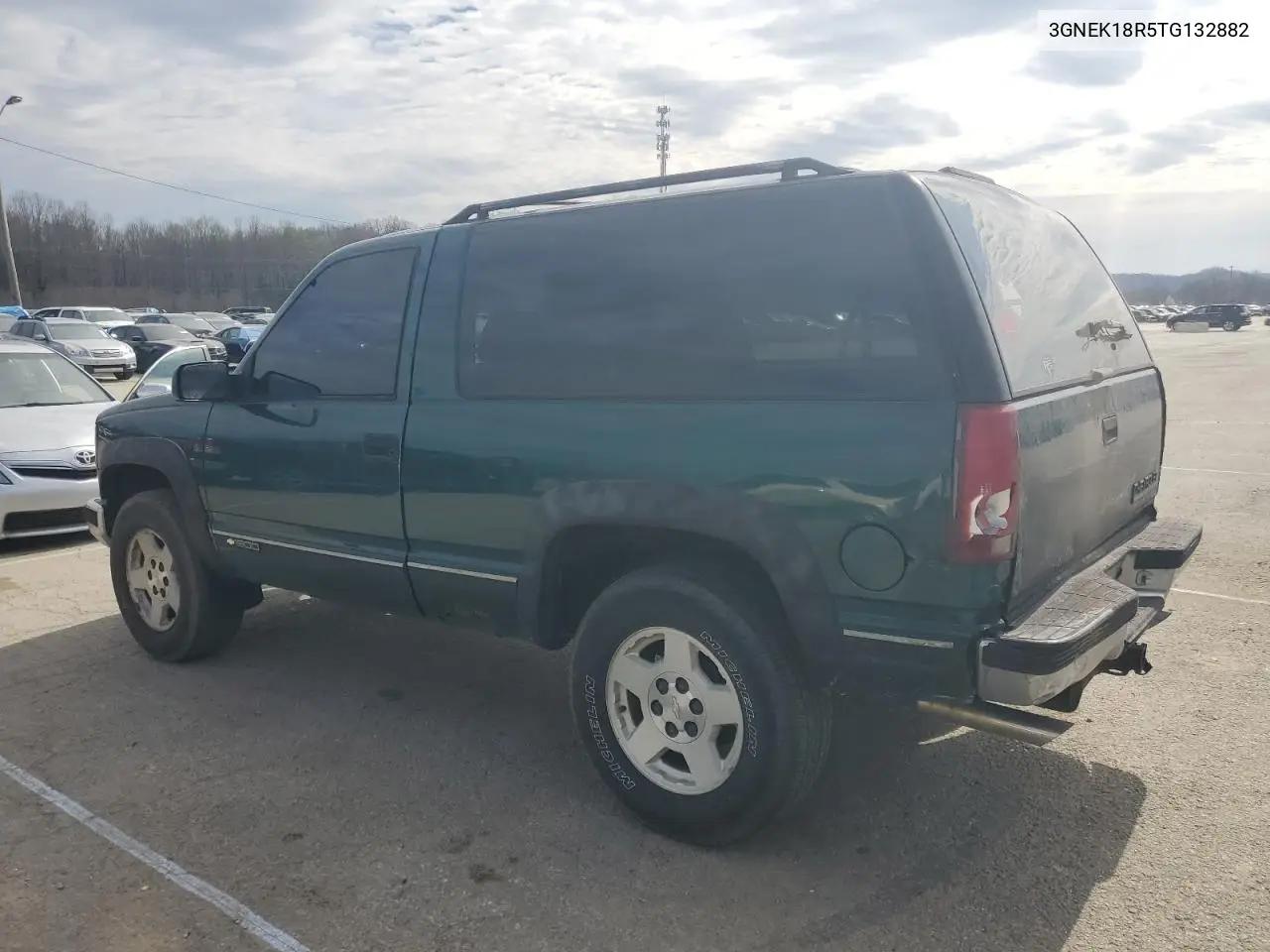 1996 Chevrolet Tahoe K1500 VIN: 3GNEK18R5TG132882 Lot: 51112785