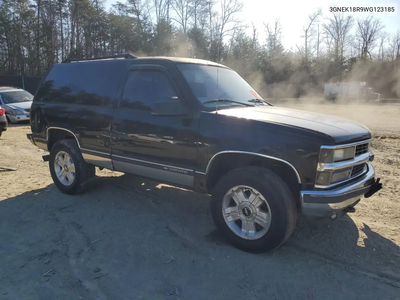 1998 Chevrolet Tahoe K1500 VIN: 3GNEK18R9WG123185 Lot: 53020915