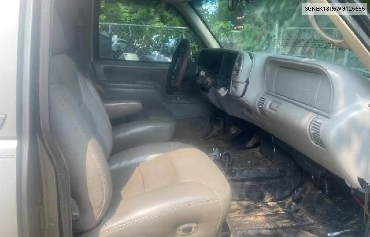 1998 Chevrolet Tahoe K1500 VIN: 3GNEK18R6WG125685 Lot: 61106805