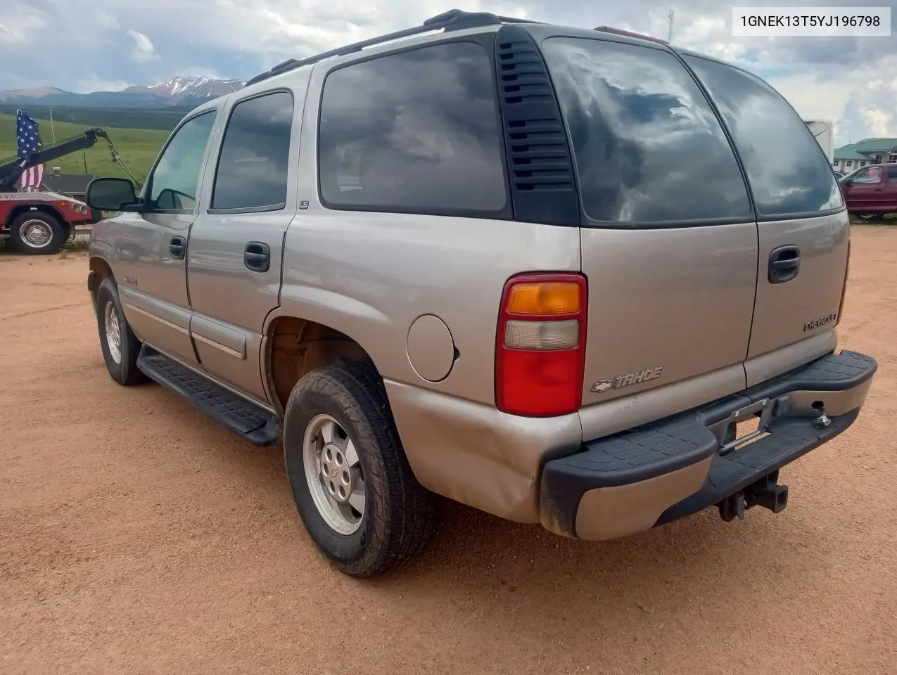 2000 Chevrolet Tahoe K1500 VIN: 1GNEK13T5YJ196798 Lot: 62869835