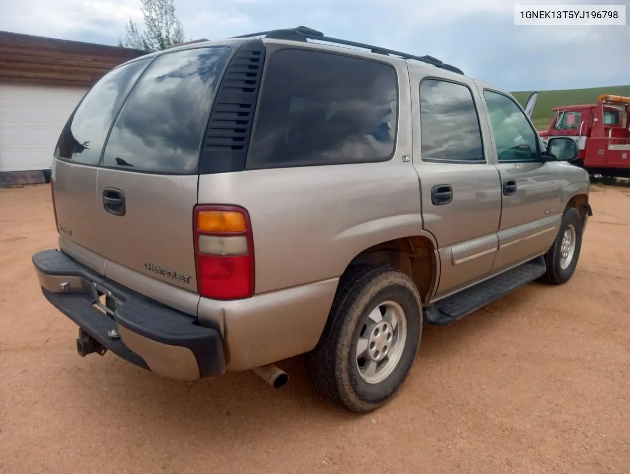 2000 Chevrolet Tahoe K1500 VIN: 1GNEK13T5YJ196798 Lot: 62869835