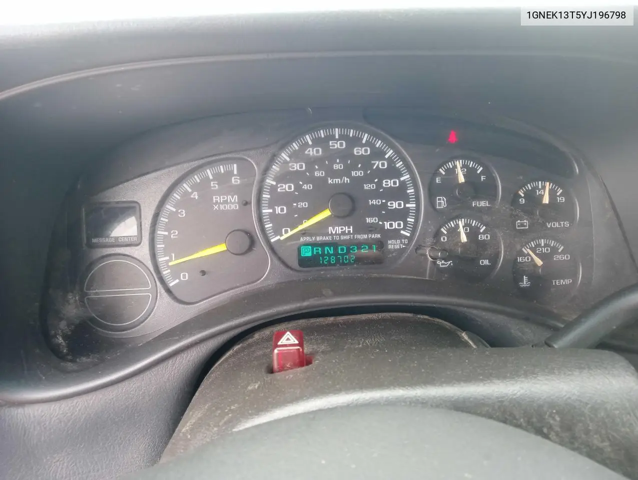 2000 Chevrolet Tahoe K1500 VIN: 1GNEK13T5YJ196798 Lot: 62869835