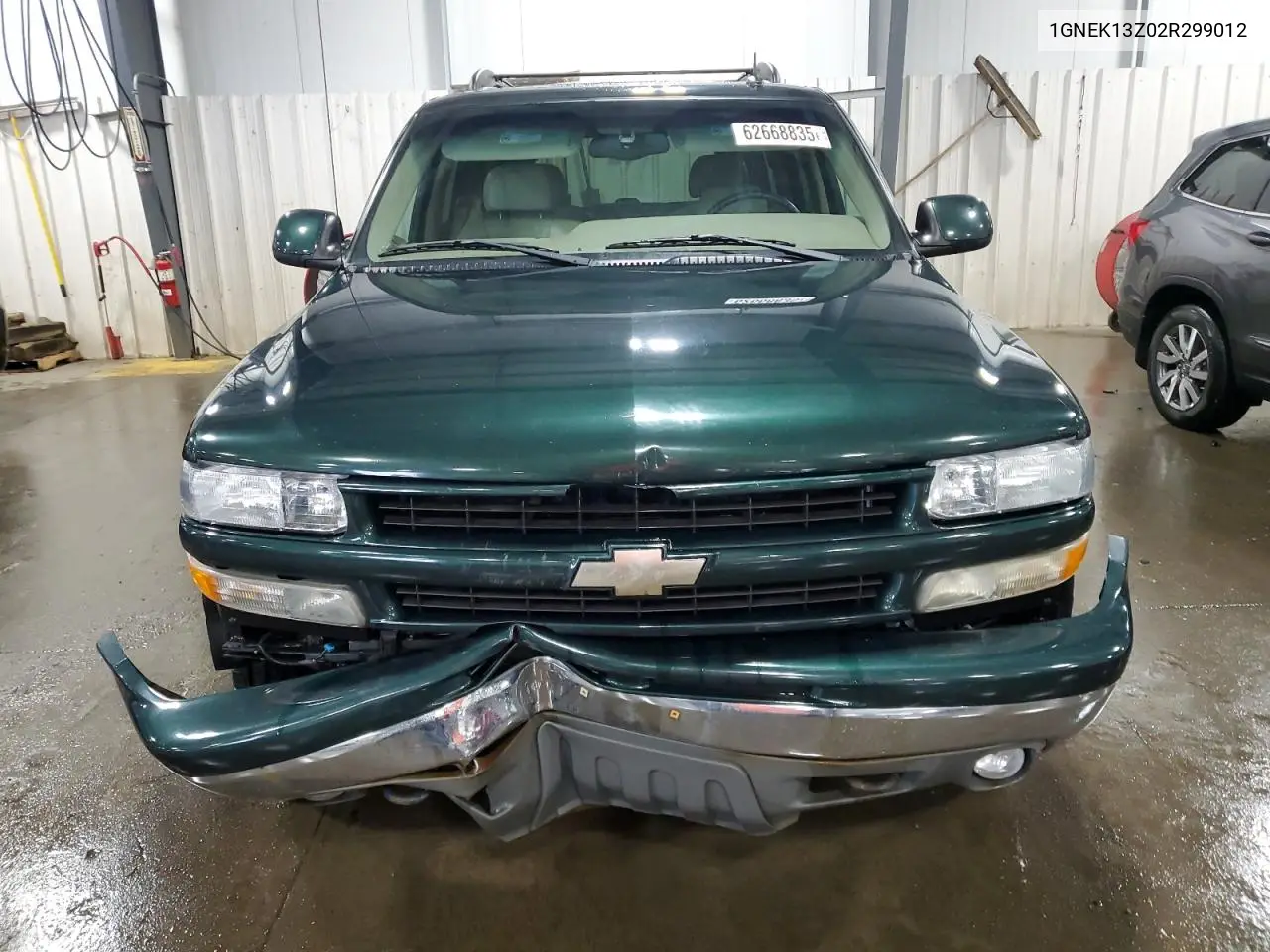 2002 Chevrolet Tahoe K1500 VIN: 1GNEK13Z02R299012 Lot: 62668835