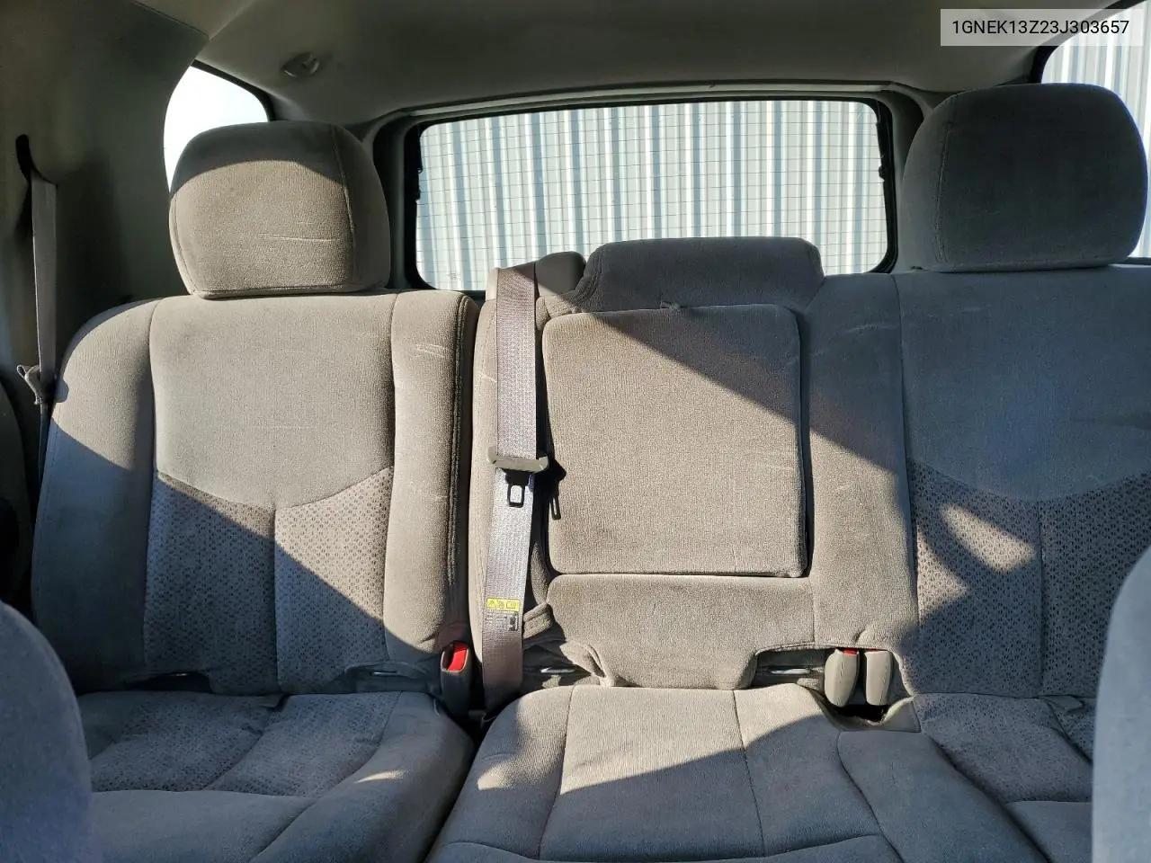 2003 Chevrolet Tahoe K1500 VIN: 1GNEK13Z23J303657 Lot: 61576355