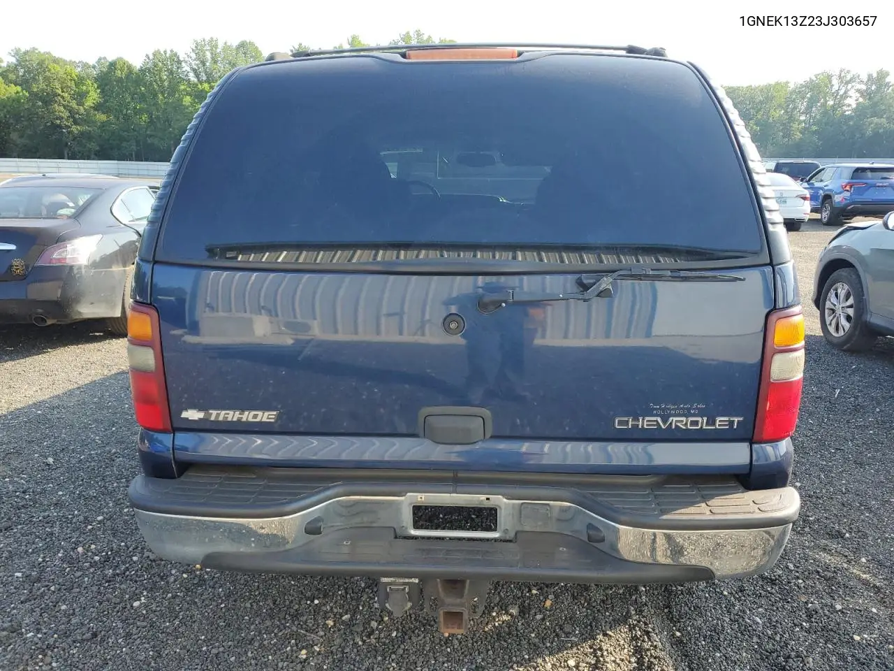 2003 Chevrolet Tahoe K1500 VIN: 1GNEK13Z23J303657 Lot: 61576355