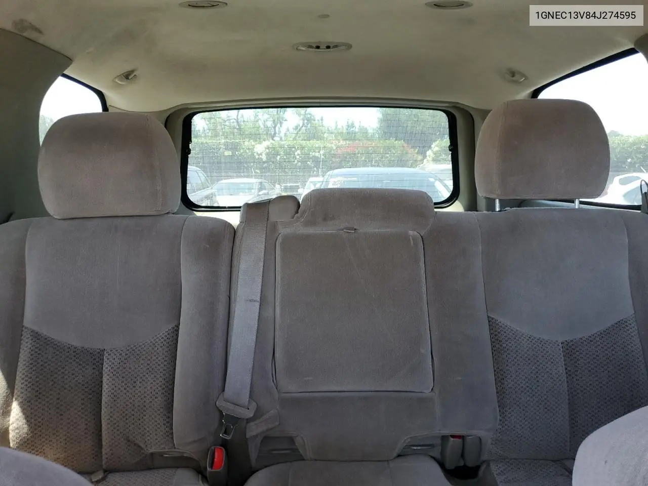 2004 Chevrolet Tahoe C1500 VIN: 1GNEC13V84J274595 Lot: 62793855