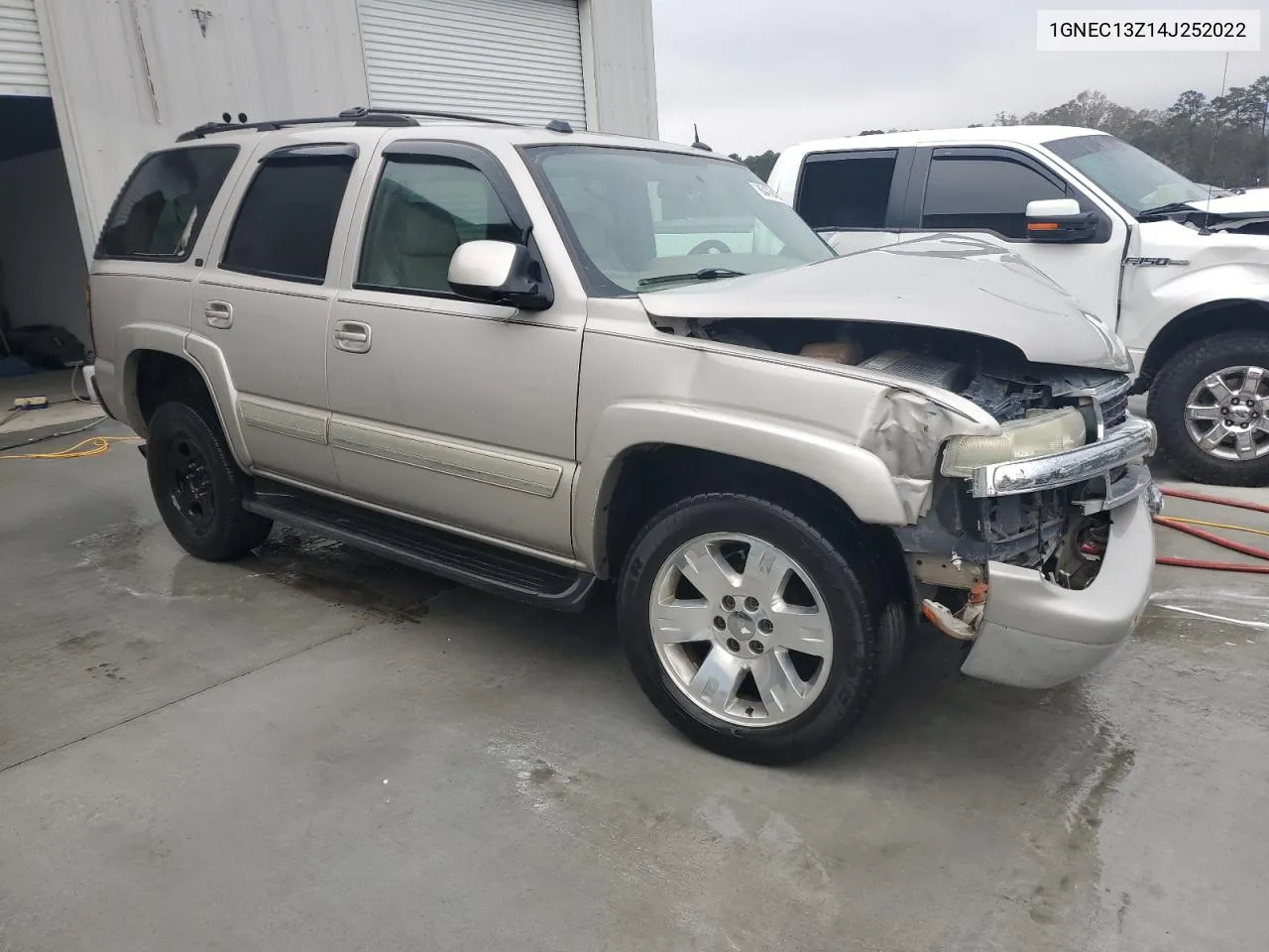 2004 Chevrolet Tahoe C1500 VIN: 1GNEC13Z14J252022 Lot: 86476424