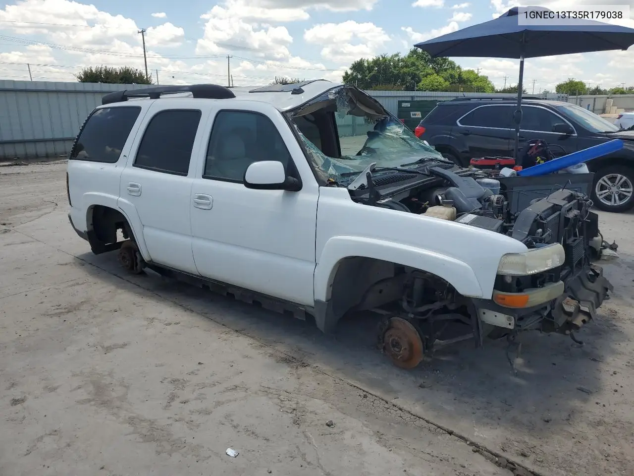 2005 Chevrolet Tahoe C1500 VIN: 1GNEC13T35R179038 Lot: 56677315