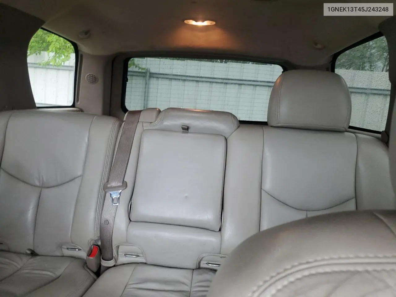 2005 Chevrolet Tahoe K1500 VIN: 1GNEK13T45J243248 Lot: 56886745