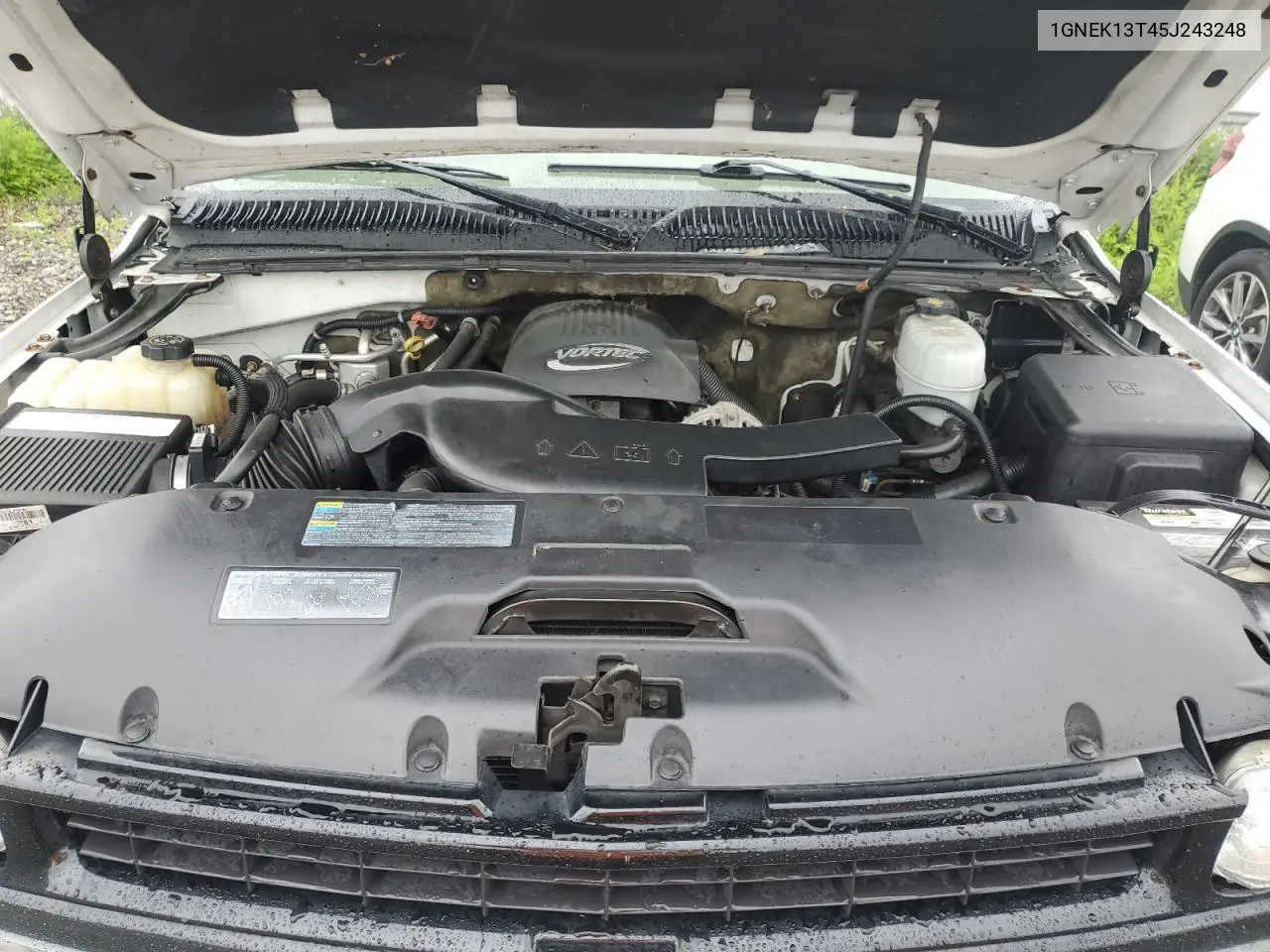 2005 Chevrolet Tahoe K1500 VIN: 1GNEK13T45J243248 Lot: 56886745