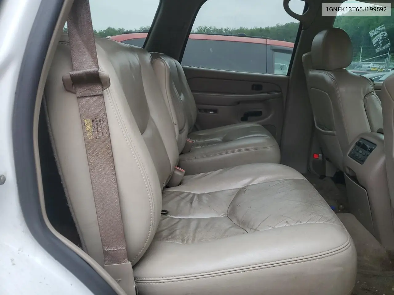 2005 Chevrolet Tahoe K1500 VIN: 1GNEK13T65J199592 Lot: 62667705