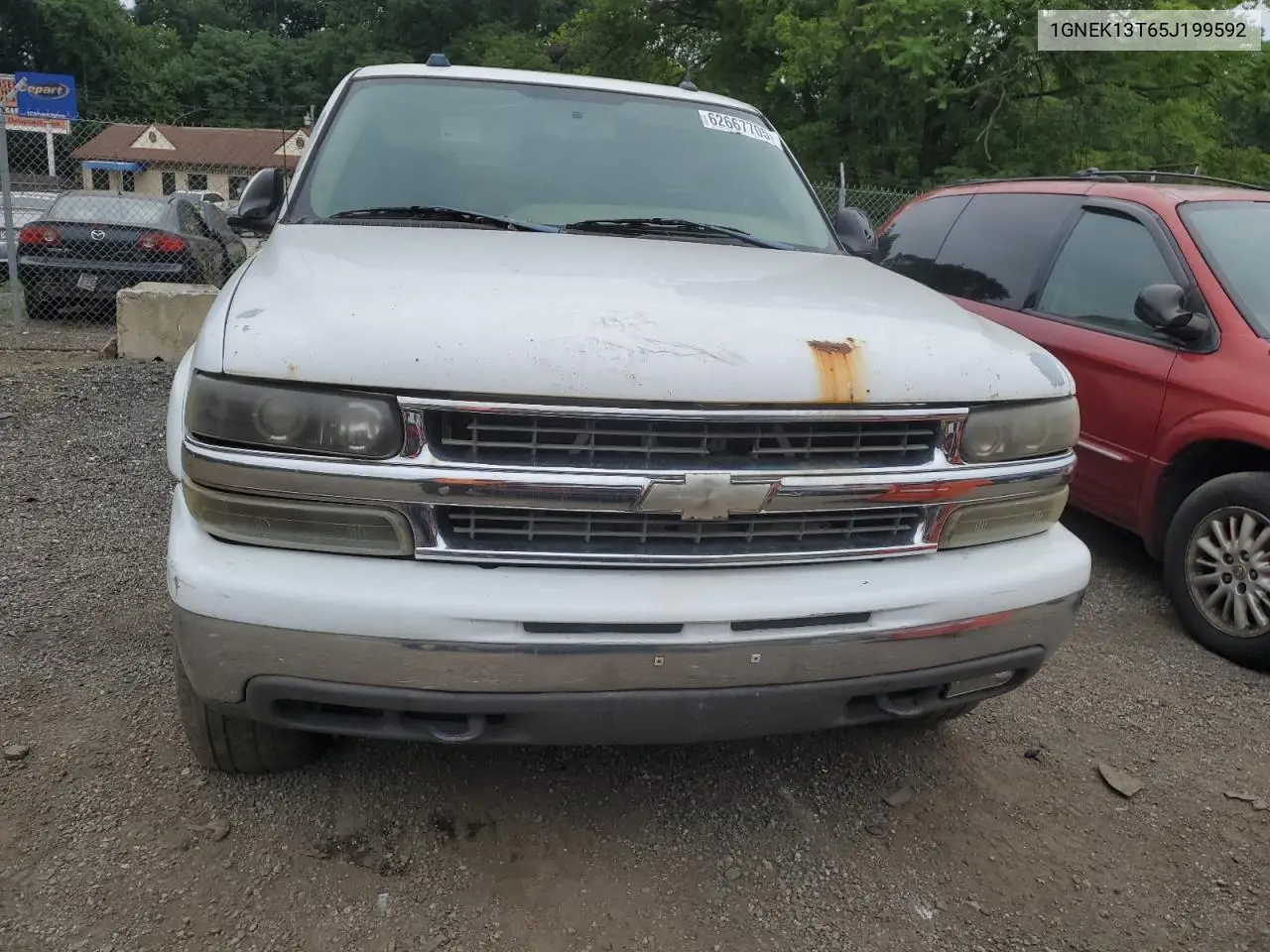 2005 Chevrolet Tahoe K1500 VIN: 1GNEK13T65J199592 Lot: 62667705