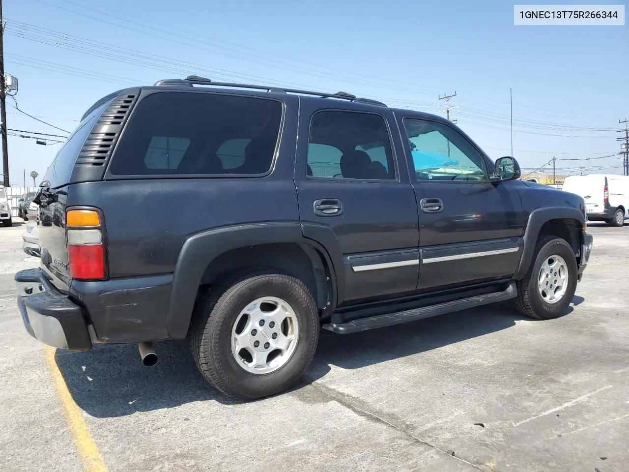 2005 Chevrolet Tahoe C1500 VIN: 1GNEC13T75R266344 Lot: 62756385