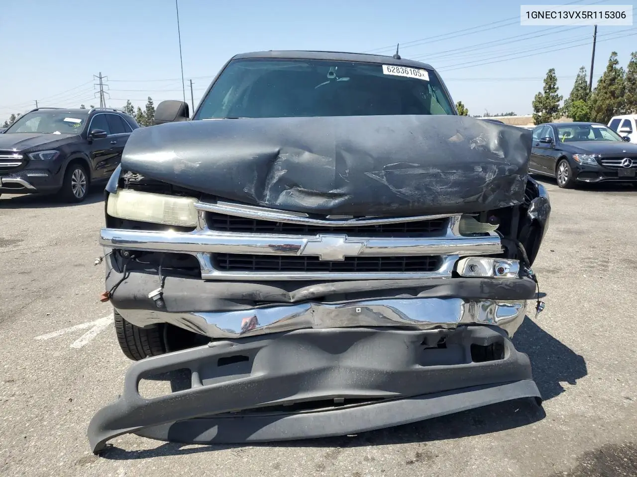 2005 Chevrolet Tahoe C1500 VIN: 1GNEC13VX5R115306 Lot: 62836105