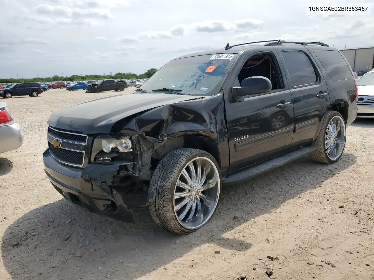 2011 Chevrolet Tahoe C1500 Ls VIN: 1GNSCAE02BR363467 Lot: 52591165