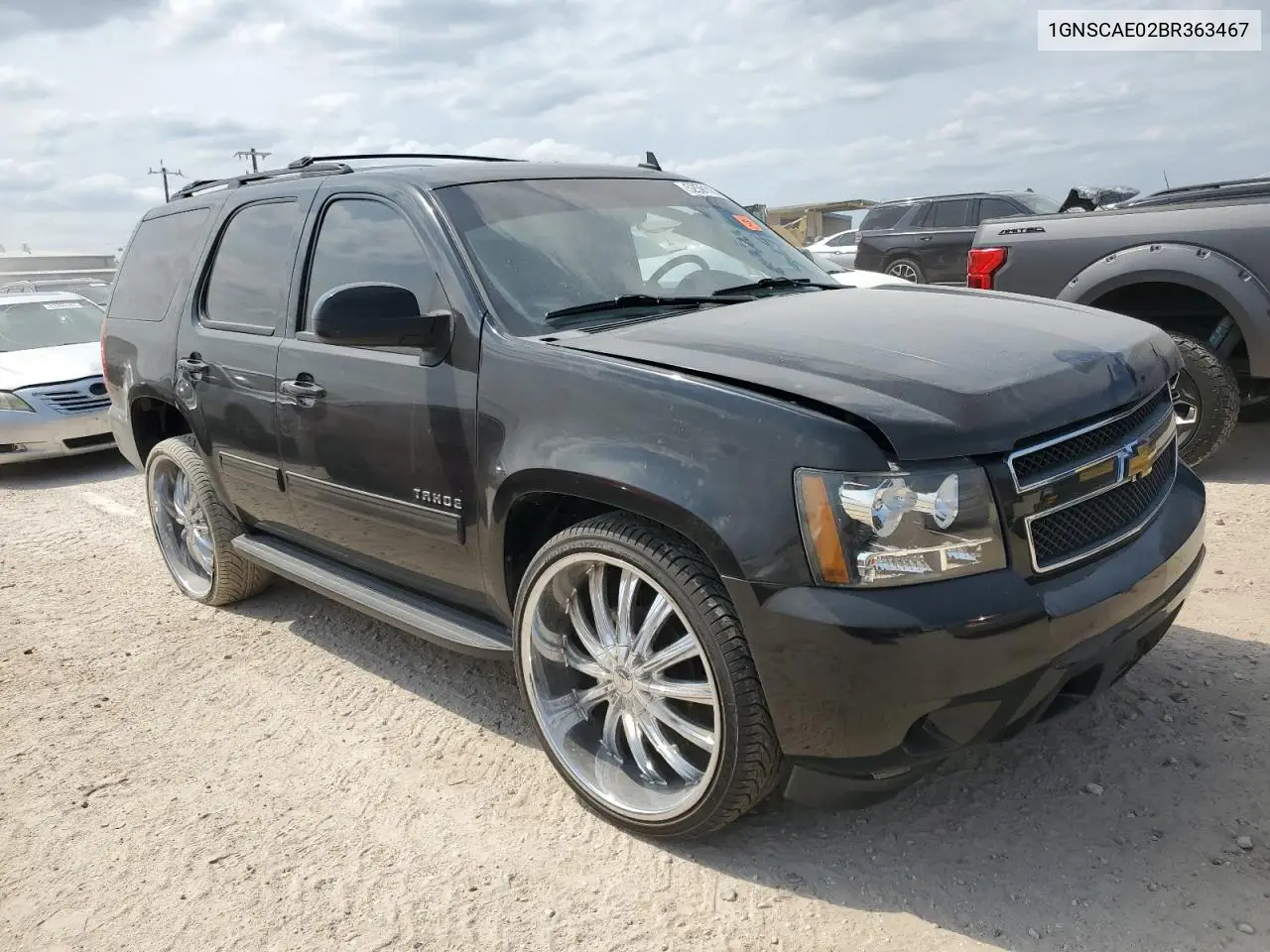 2011 Chevrolet Tahoe C1500 Ls VIN: 1GNSCAE02BR363467 Lot: 52591165