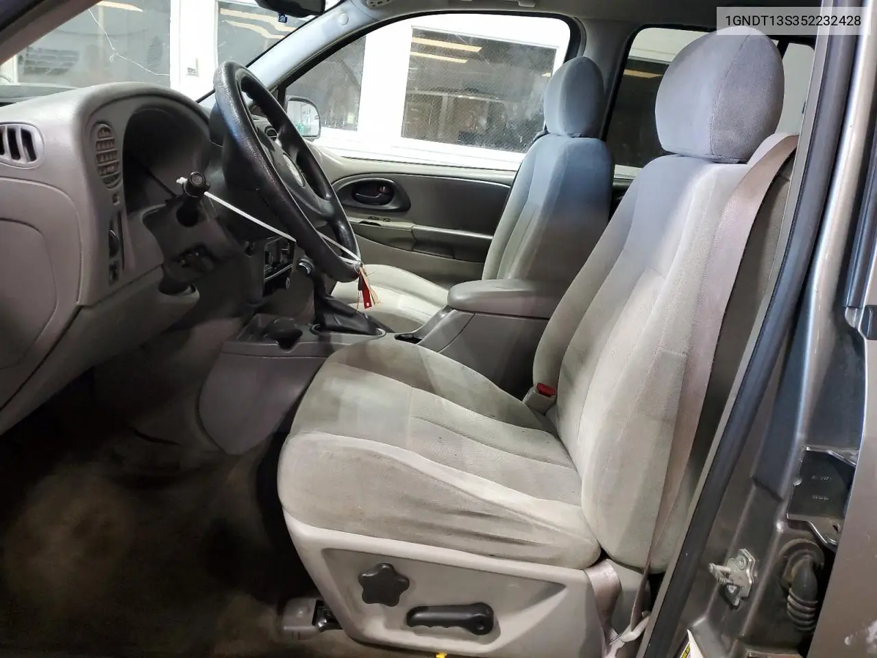 2005 Chevrolet Trailblazer Ls VIN: 1GNDT13S352232428 Lot: 63328825