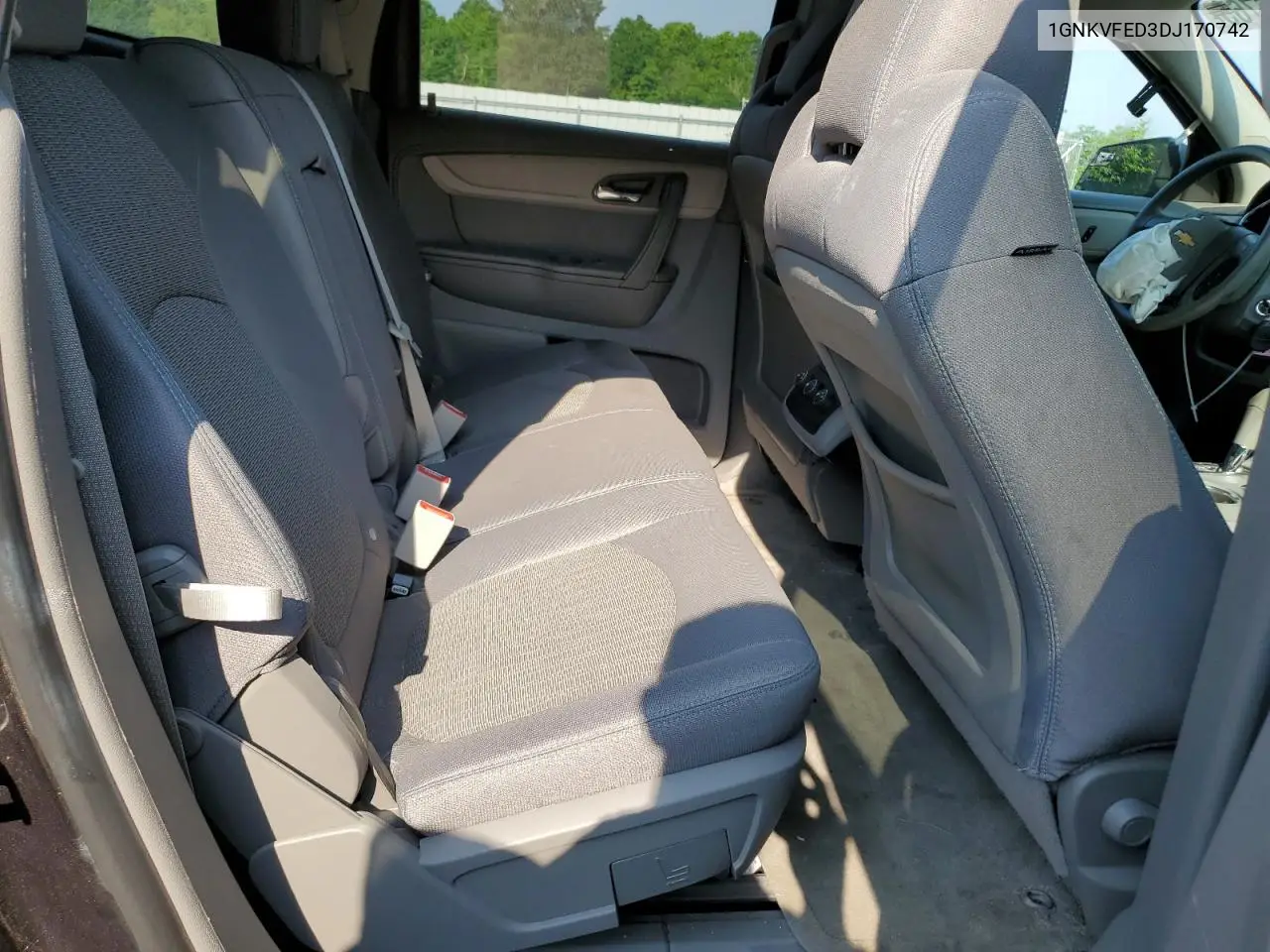 2013 Chevrolet Traverse Ls VIN: 1GNKVFED3DJ170742 Lot: 62386765