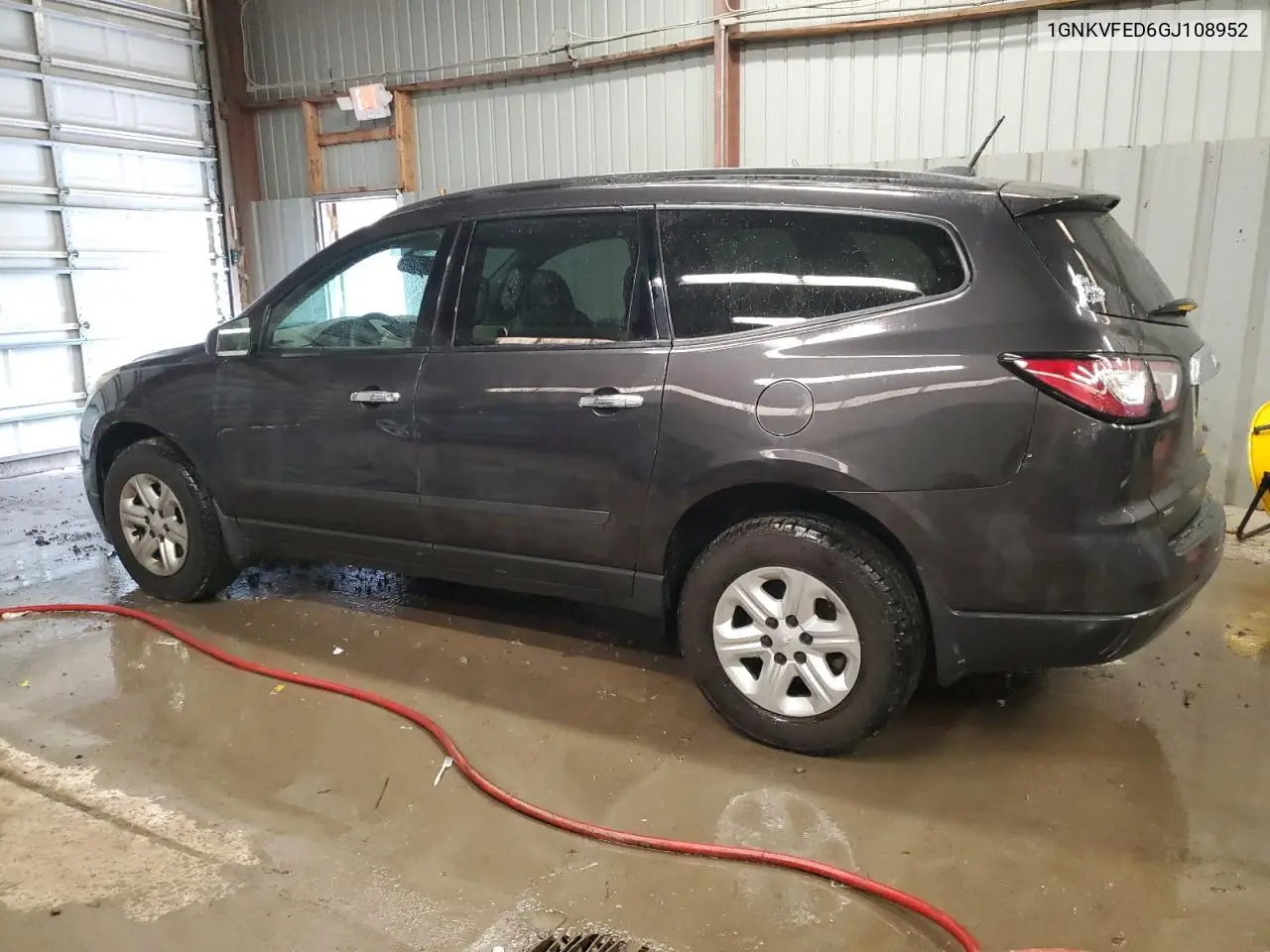 2016 Chevrolet Traverse Ls VIN: 1GNKVFED6GJ108952 Lot: 56279435