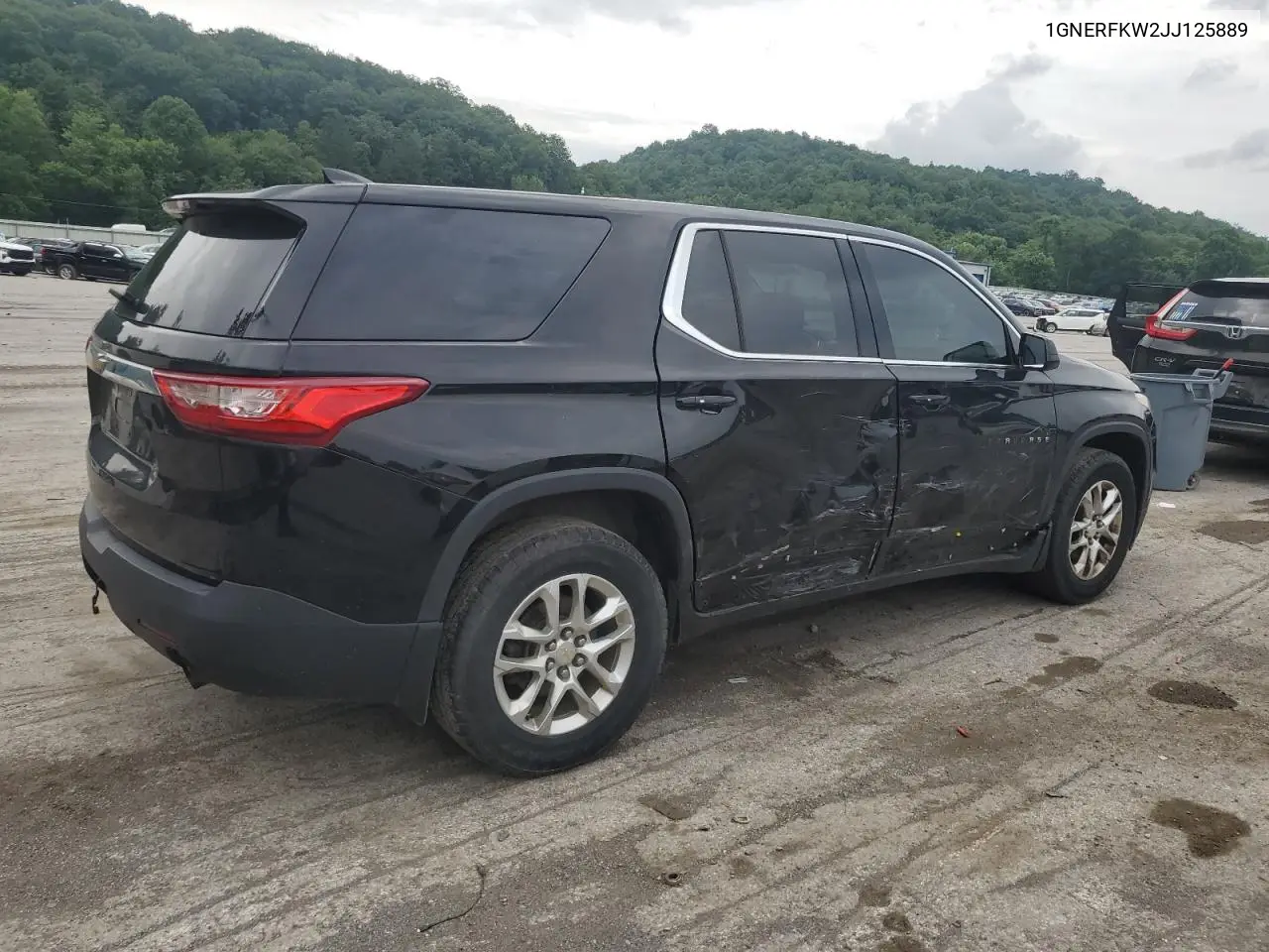 2018 Chevrolet Traverse Ls VIN: 1GNERFKW2JJ125889 Lot: 61717515