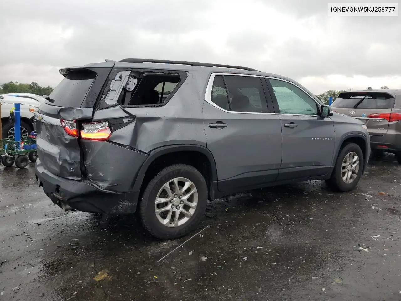 2019 Chevrolet Traverse Lt VIN: 1GNEVGKW5KJ258777 Lot: 56592005